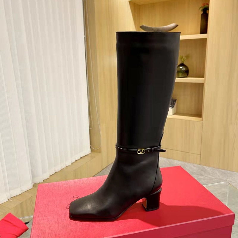 Va1e*ntin0 boots